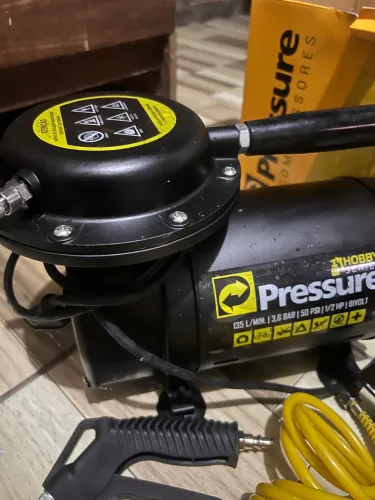 Compressor de ar na caixa