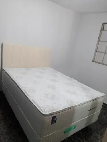 Vendo cama box casal normal com cabeceira colchão e base.