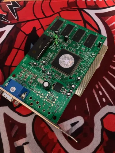 Placa de vídeo Pine Sis 6326 8mb VGA