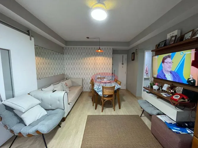 Apartamento com 2 dormitórios à venda, 70 m² por R$ 640.000,00 - José Menino - Santos/SP