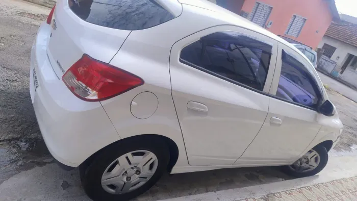 Chevrolet Onix Hatch LT 1.0 8V Flex Power Mec. 4P 2013