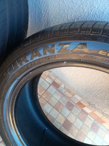 Pneus aro 215/50/17