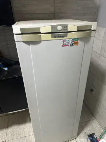 Geladeira Pequena
