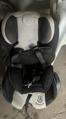 Cadeirinha de automóvel infantil