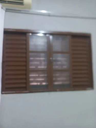 Vende se 4 janelas Venezianas