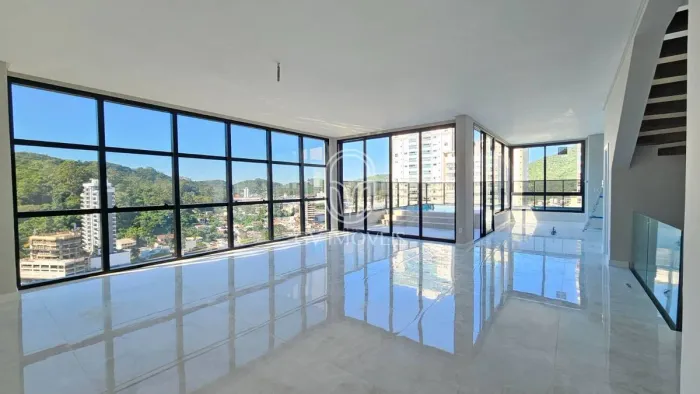 Cobertura triplex para locação | 3 Suítes | 3 vagas | Fazenda - Itajaí/SC