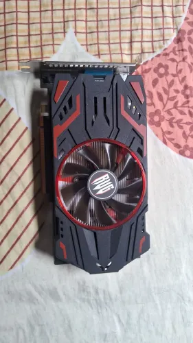 Placa de vídeo GTX 550Ti de 2gb revenger