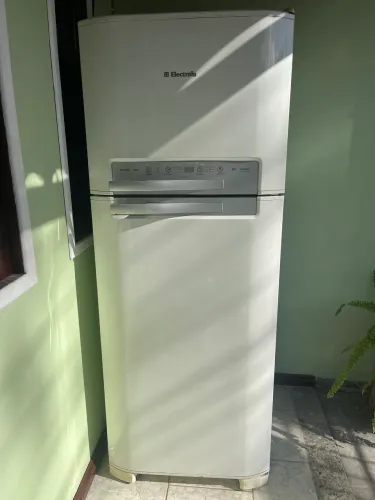 Geladeira Eletrolux funcionando perfeitamente