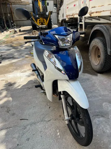 Biz EX 2023 - apenas 4 mil km 
