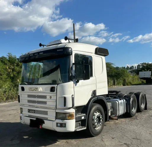 Scania P420 6x2 ano 2007