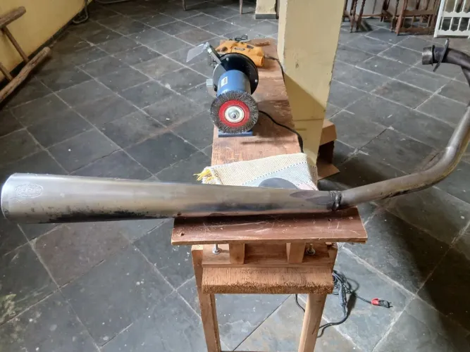 Escapamento cromo forte operado ?