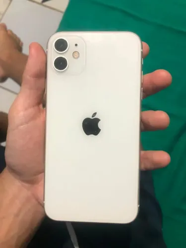 iPhone 11 128gb conservado- troco em Android bom com volta