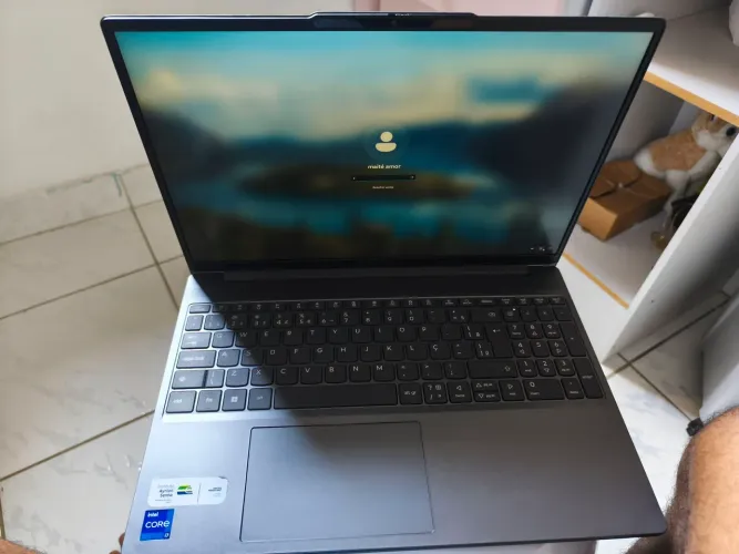 nootbook lenovo ideapad slim 3 