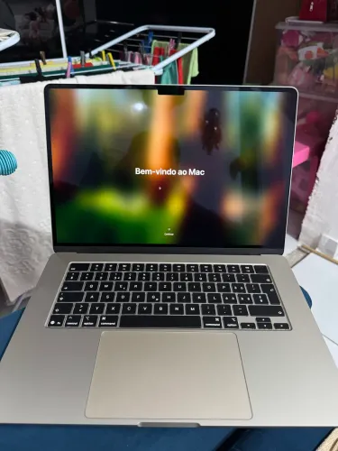 MacBook Air m4 16de ram 