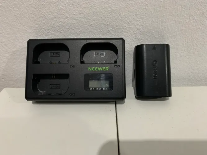 Bateria e carregador triplo Canon LP-E6N