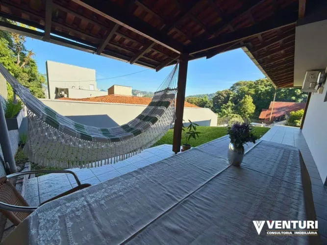 Casa com 3 dormitórios à venda, 197 m² por R$ 998.000,00 - Vila Nova - Blumenau/SC