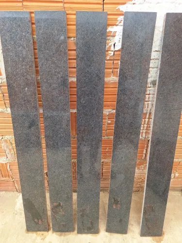 Pedra pra porta e janela