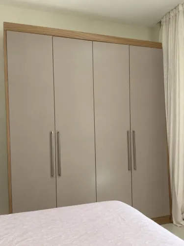Guarda roupa 4 portas 
