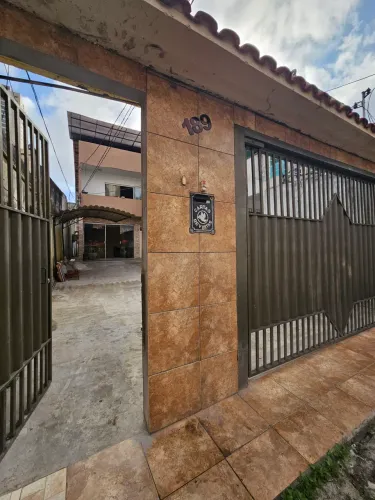 ALUGO CASA 3/4 SENDO 2 SUÍTES NO MARCO.