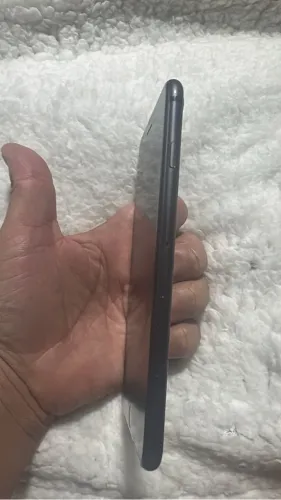 Celular: iPhone 8plus 128 gb