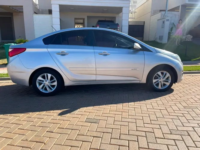 Hyundai HB20S Premium 1.6 Flex 16V Aut. 4P 2014