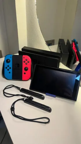 Nintendo switch completo + jogos ( pouco uso)