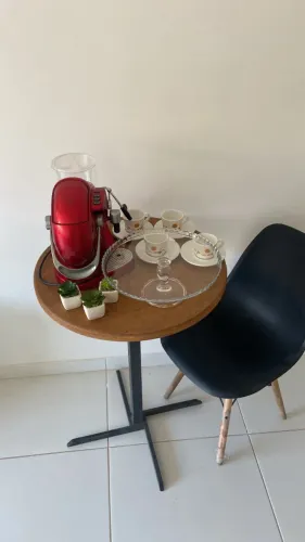 Cafeteira e itens bônus (Oportunidade de ocasião)