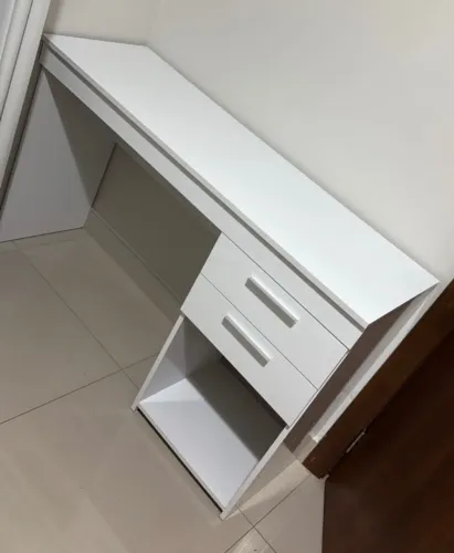 Mesa de estudo/escritorio