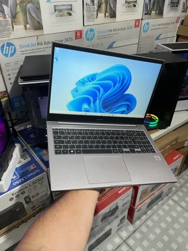NOTEBOOK SAMSUNG i3 10GER