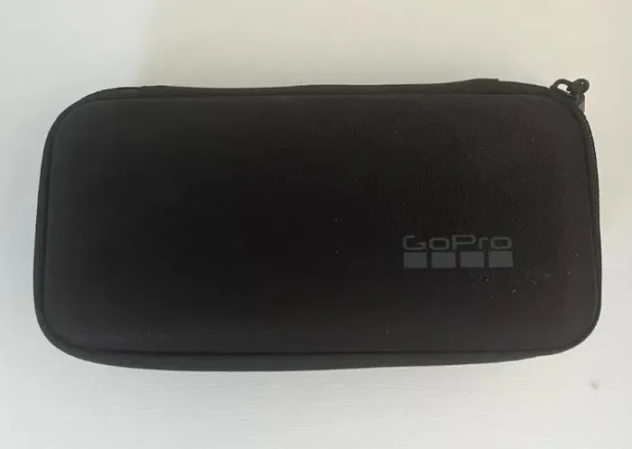 Câmera GoPro 10 Hero com acessórios