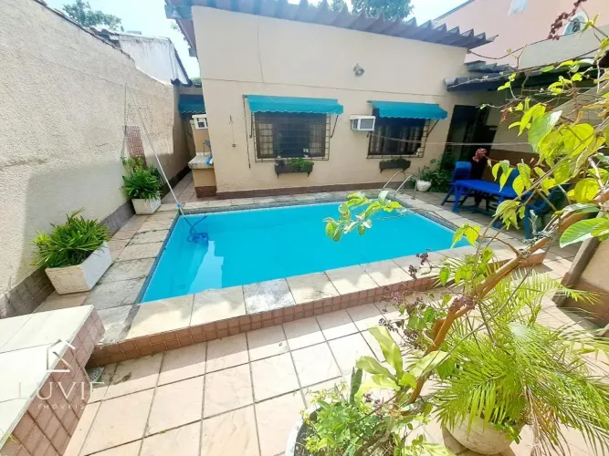 Oportunidade  Casa Linear com Piscina na Taquara - Condomínio Bairro da Graça