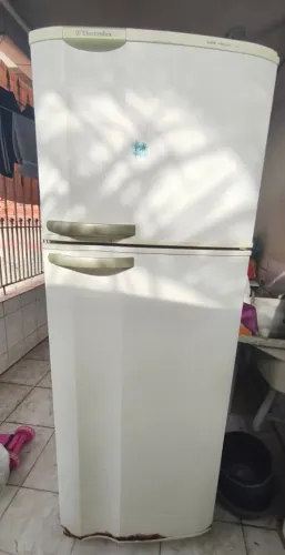 Geladeira Electrolux Duplex Branca - Oportunidade ÚNICA! Aproveite Antes Que Seja Vendida!