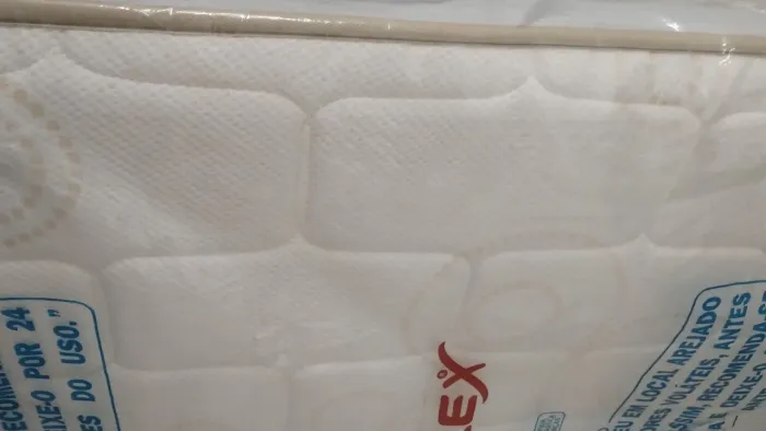 Colchão Solteiro Imperium Molas ensacadas e espuma, com proteção lateral. Garantia 1 ano
