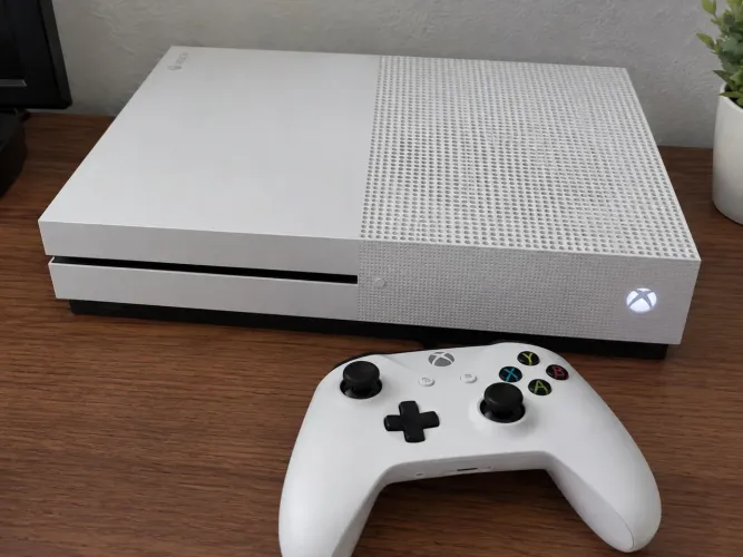 Xbox One S