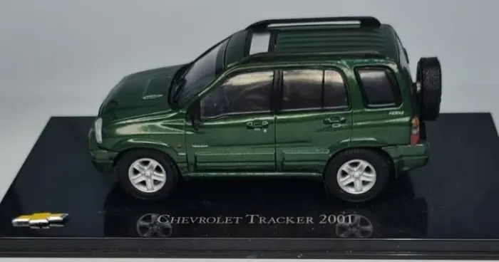 Miniatura Chevrolet Tracker (2001) Completa - Coleção Chevrolet Collection: Réplica coleci