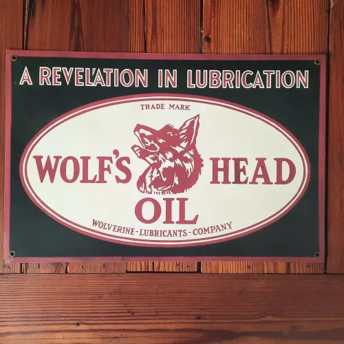 Placa em metal Wolfs Head Oil