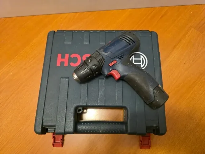 Parafusadeira E Furadeira a Bateria Bosch Gsr 120-li