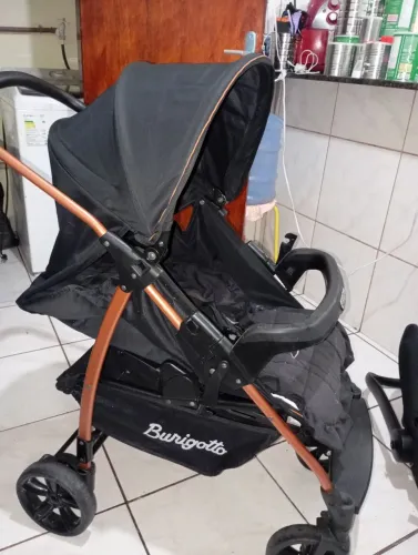Carrinho bebê Burigotto+bebê conforto 