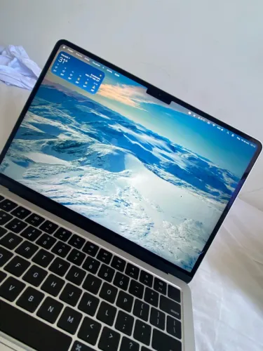MacBook Air M3 16GB RAM 256GB silver - na garantia