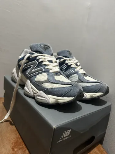 Tênis New Balance 9060