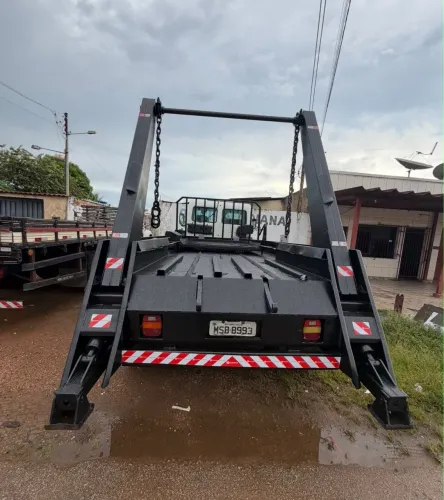 Poliguindaste pra caçamba estacionária
