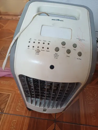 Umidificador Climatizador Britânia