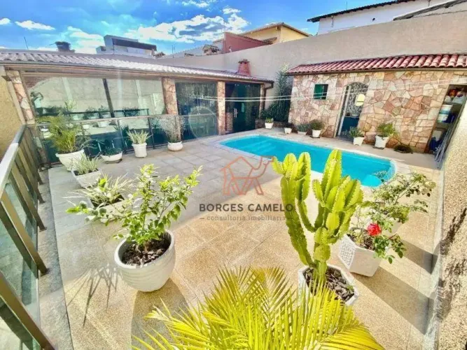 Casa com 3 quartos à venda, 360 m² por R$ 1.500.000 - Santa Branca - Belo Horizonte/MG
