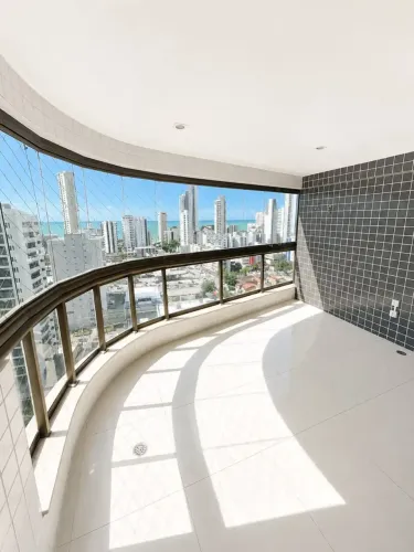 Imóvel para aluguel possui 176 metros quadrados com 4 quartos em Boa Viagem - Recife - PE