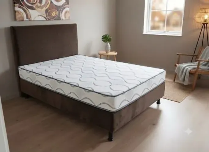 Cama com cabeceira de casal 