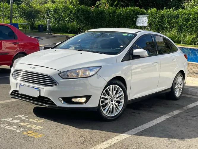 Ford Focus Fastback Se/se Plus 2.0 Flex Aut. 2017