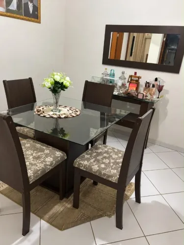 VENDO CONJUNTO DE SALA DE JANTAR - R$ 1.450,00