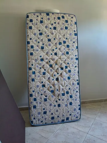 Colchão Solteiro + Cama Box - Pouco Uso, Muito Confortável
