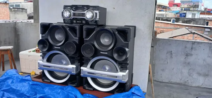 Caixa amplificada Panasonic, Max 750