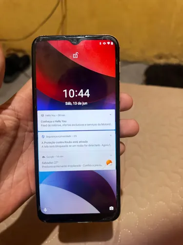 Motorola E7 power